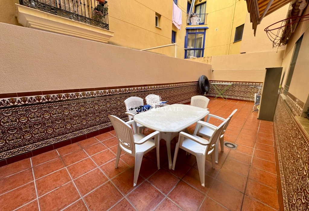Alquiler a largo plazo - Apartamento / piso - Fuengirola