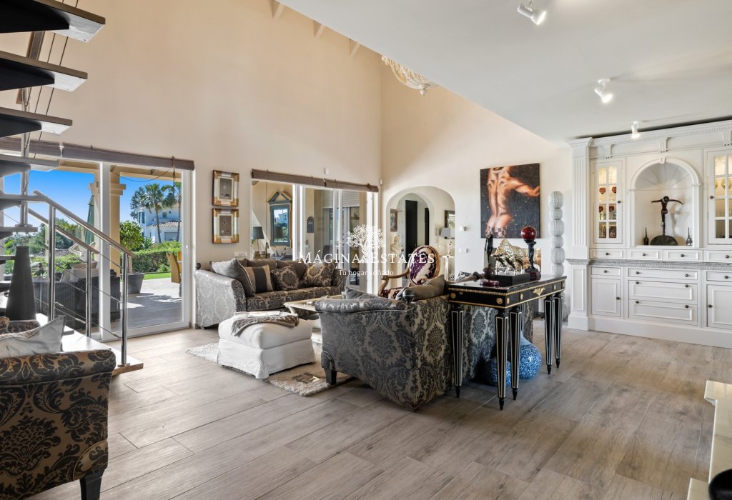 comprar venta villa Calahonda