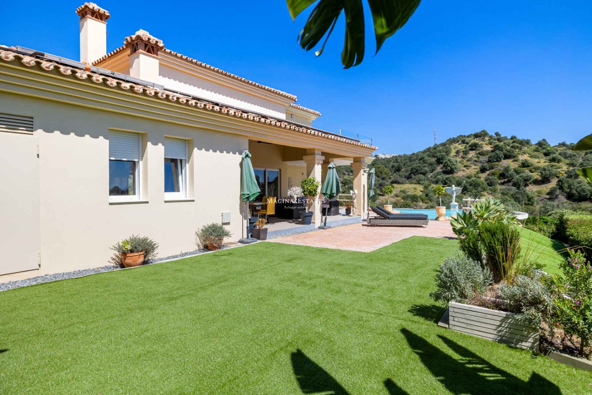 comprar venta villa Calahonda