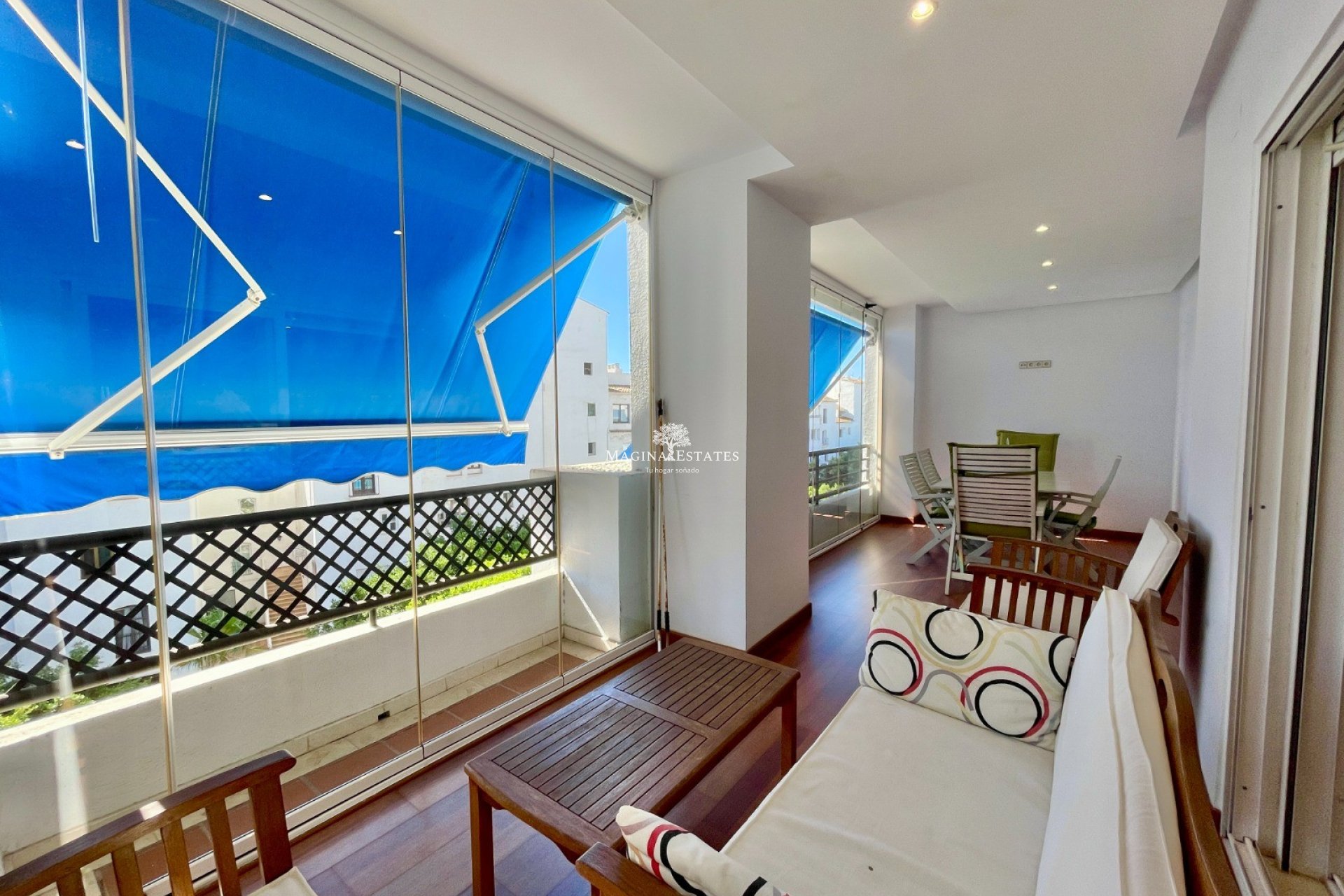 Resale - Apartment / flat - Marbella - Puerto Banús