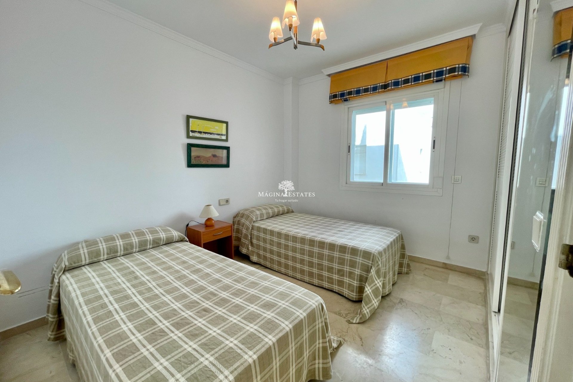 Resale - Apartment / flat - Marbella - Puerto Banús
