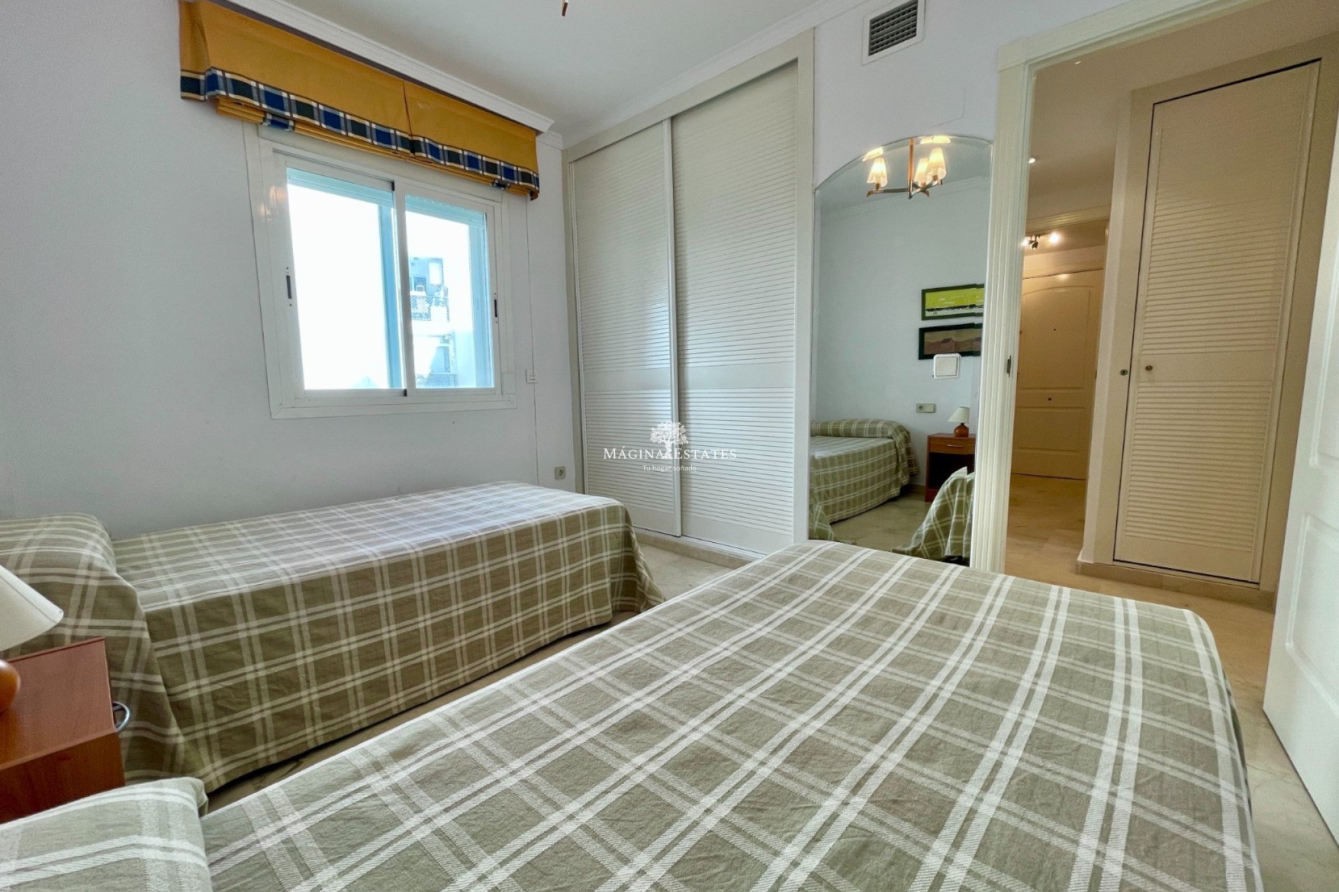 Resale - Apartment / flat - Marbella - Puerto Banús