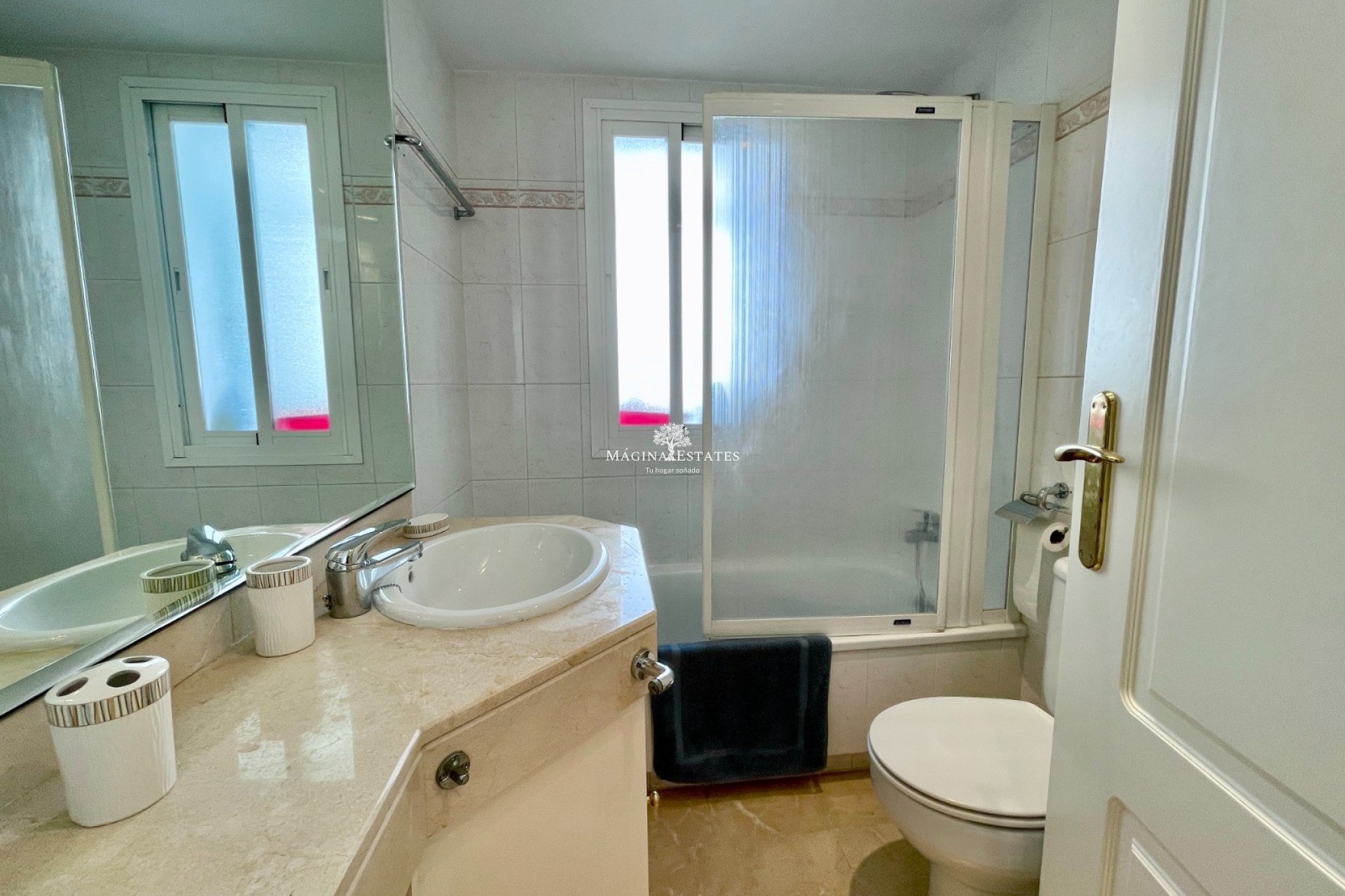 Resale - Apartment / flat - Marbella - Puerto Banús