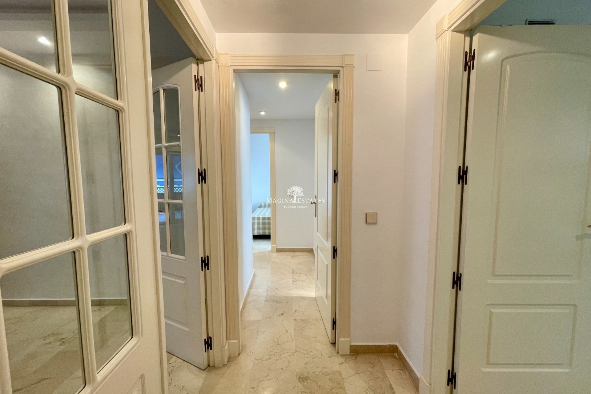 Resale - Apartment / flat - Marbella - Puerto Banús
