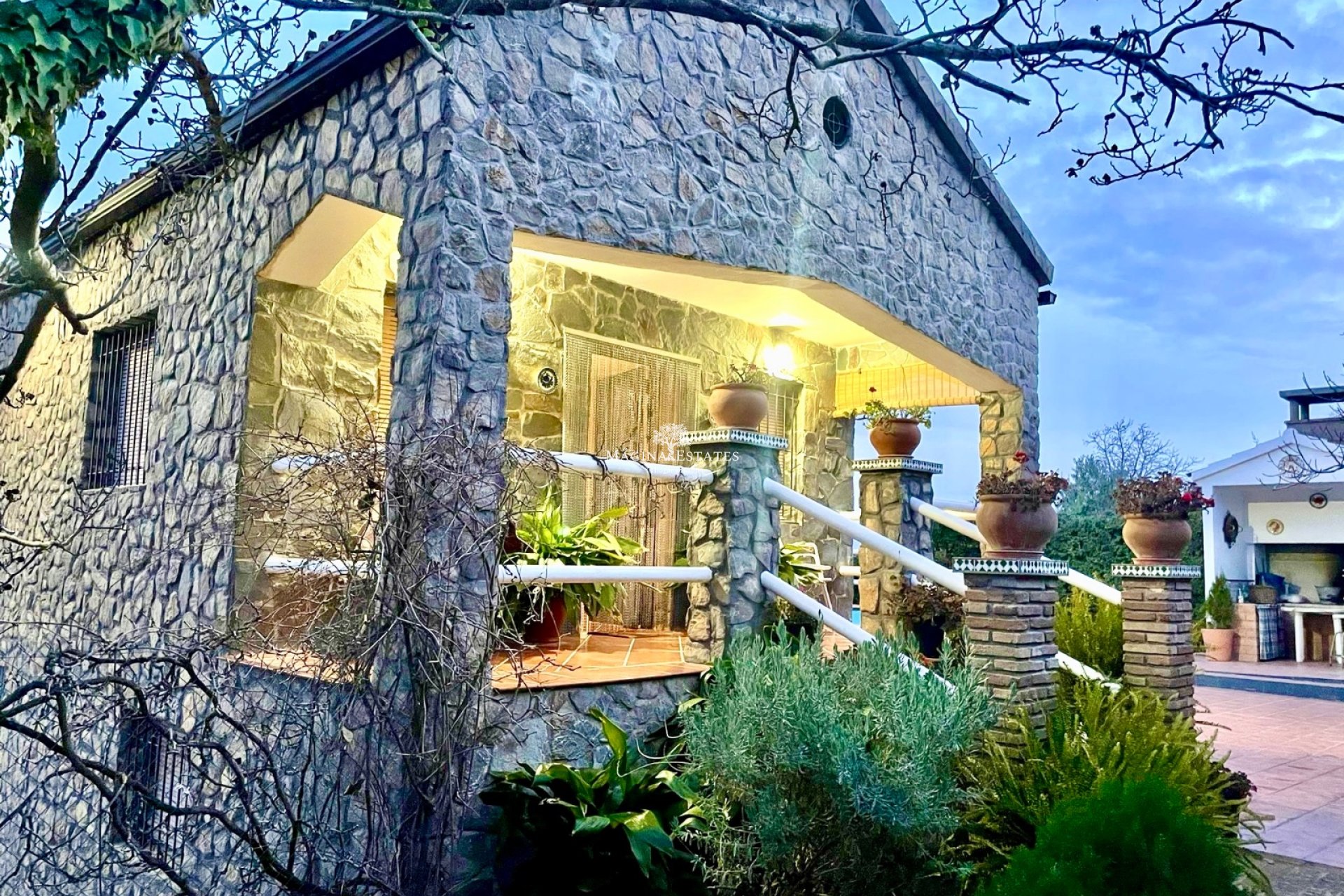 Resale - Plot / Land - Huelma - Sierra Mágina