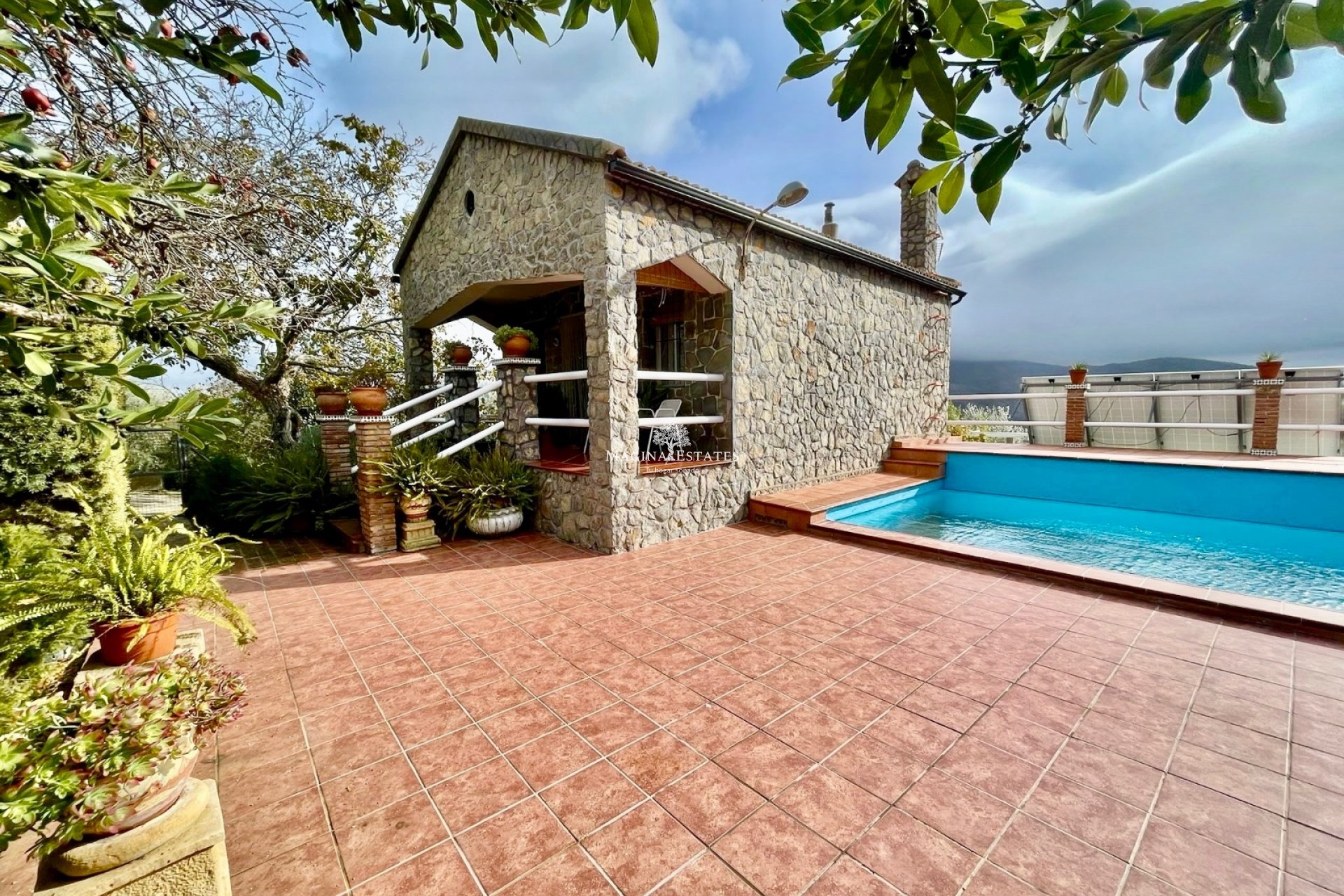 Resale - Plot / Land - Huelma - Sierra Mágina