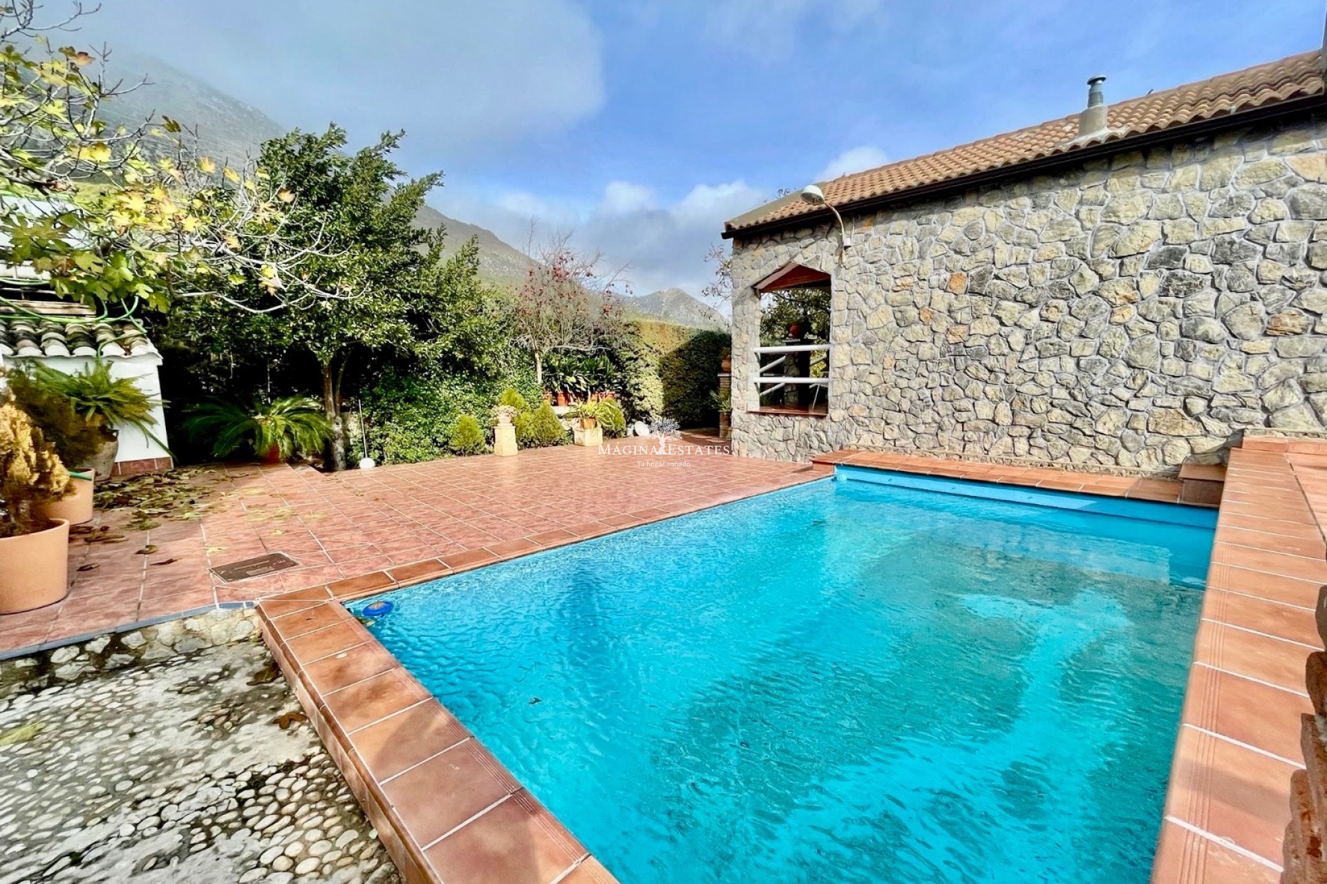 Resale - Plot / Land - Huelma - Sierra Mágina