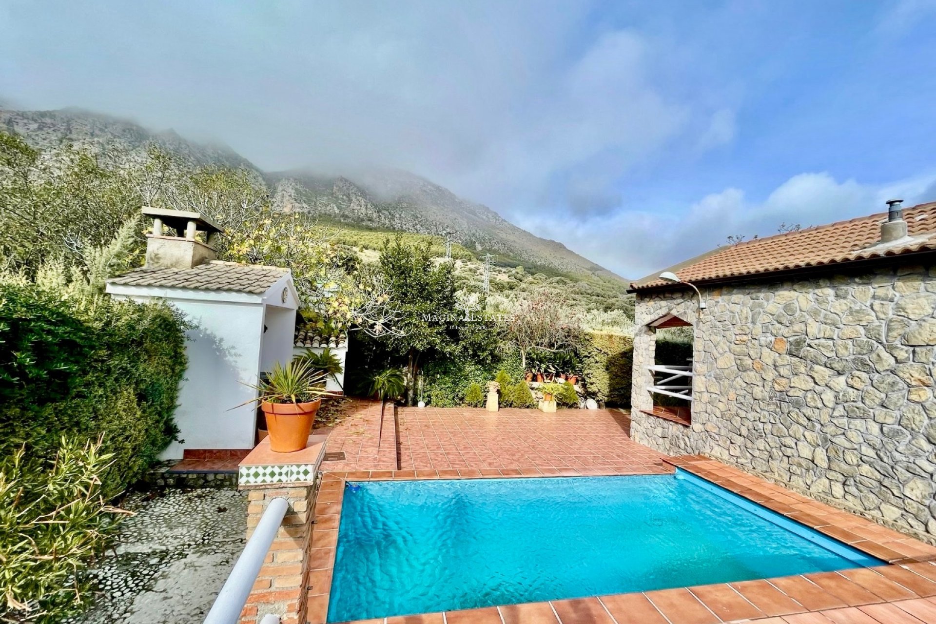 Resale - Plot / Land - Huelma - Sierra Mágina