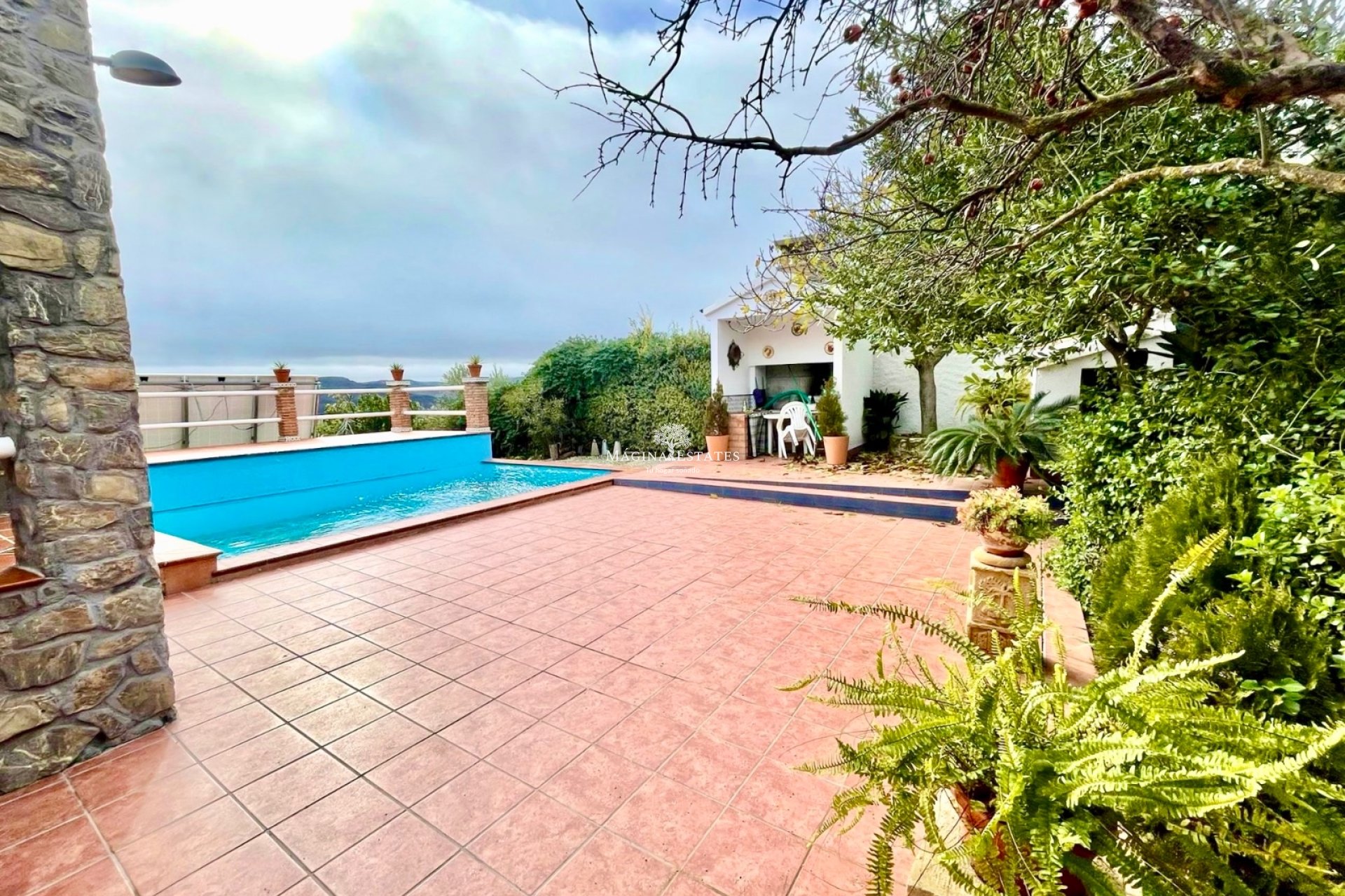 Resale - Plot / Land - Huelma - Sierra Mágina