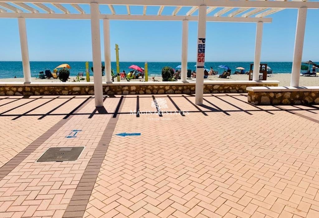 Segunda línea de playa en Carvajal