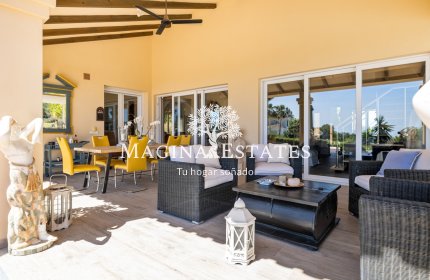 comprar venta villa Calahonda